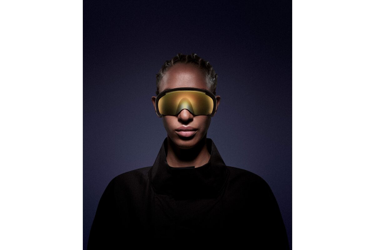 Oakley(オークリー)がブランド初のハイブリッド型ゴーグルサングラス