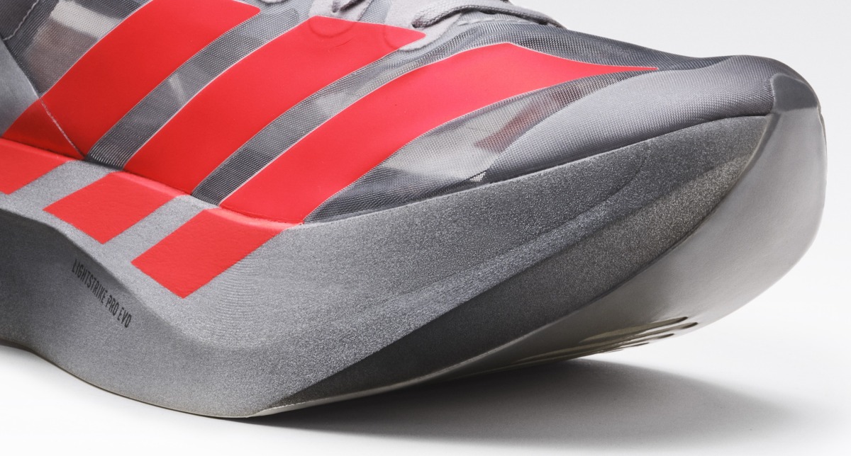 アディダス アディゼロから「ADIZERO ADIOS PRO EVO 2」が登場